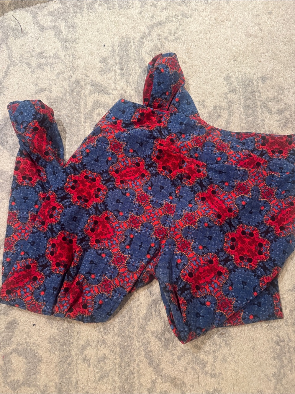 Women’s lularoe Navy and Red Floral Print leggings tall and curvy